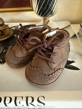 Janie and Jack Chocolate Brown Lace-Up Wingtip Baby Boots